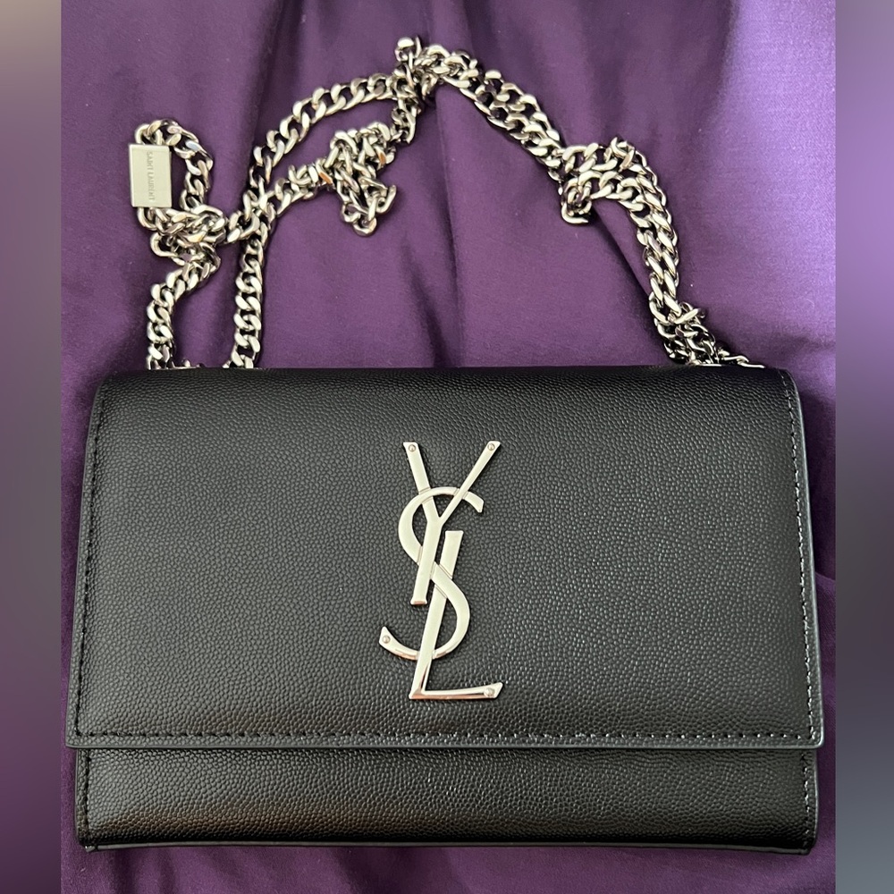 Black shoulder bag
